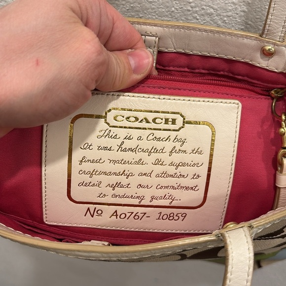 Coach Signature Legacy Stripe bag. - Picture 9 of 10